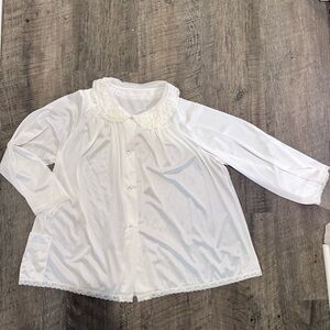 Vintage nightgown top with lace collar